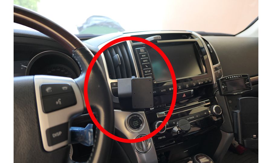 Montážny držiak Brodit ProClip pre Toyotu LandCruiser V8 08-15, stredový ľavý