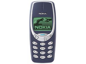 Nokia 3310 (model r.v. 2000), prekrytý pôvodný telefón, anglické menu