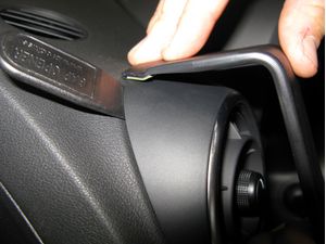 Brodit ProClip montážna konzola pre Audi A1 11-18, vľavo na mriežku ventilácie