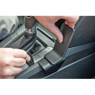 Brodit Montážny držiak ProClip pre Hyundai Elantra 17-19, stred sprava nadol