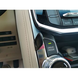 Brodit ProClip montážna konzola pre Toyota LandCruiser 300 21-23, stred zľava nadol