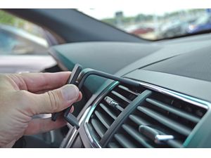 Brodit ProClip montážna konzola pre Ford Explorer/Explorer Sport 16-19, na stred