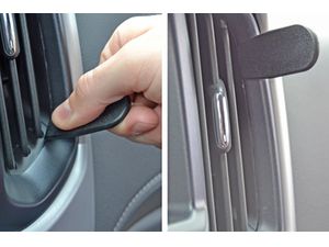 Brodit ProClip montážna konzola pre Chevrolet Colorado 15-22, na stred