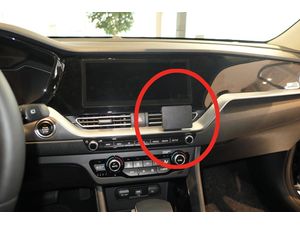 Brodit Montážny držiak ProClip pre Kia Niro 20-23, vpravo uprostred