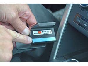 Brodit ProClip montážna konzola pre Land Rover Discovery Šport 15-19, na stred