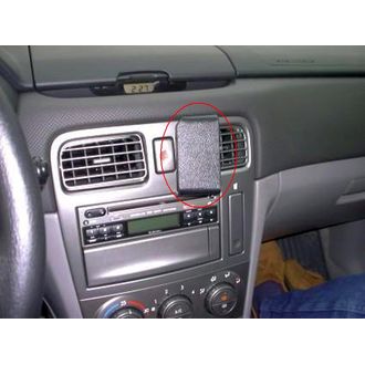 Brodit ProClip pre Subaru Forester 03-07 (len vozidlá s držiakom nápojov), na stred vpravo