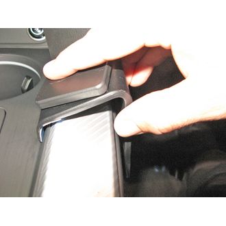 Brodit ProClip pre Audi A4 Avant/Sedan 16-24/A4 Allroad/A5/S5 17-24, pre stred vpravo dole