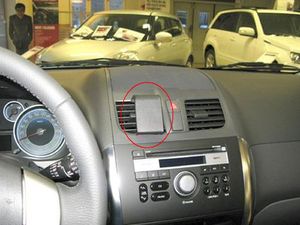Brodit ProClip montážna konzola pre Suzuki SX4 11-15, na stred