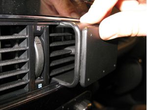 Brodit ProClip montážna konzola pre Renault Clio IV 17-19, na stred