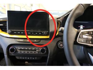 Brodit ProClip Kia Ceed/ProCeed 19-23/XCeed 20-23 (len pre 8,2" alebo 10,2" displej), vpravo v strede