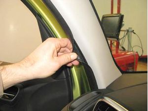 Brodit ProClip montážna konzola pre Citroen C3 Picasso 09-18, vľavo na stĺpik