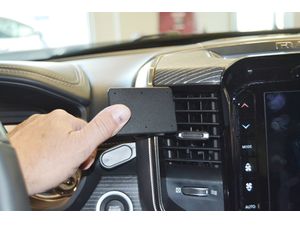 Brodit Montážny držiak ProClip pre Dodge Ram Pick Up 1500 19-24, vľavo v strede
