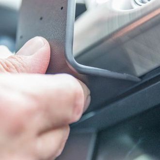 Brodit ProClip pre Ford Mustang 15-23 (nie pre karbónový panel/Bang Olufsen stereo), na stred
