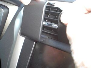 Brodit ProClip montážna konzola pre Ford Mondeo 15-22, na stred