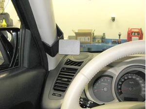 Brodit ProClip montážna konzola pre Kia Soul 09-13, vľavo na stĺpik