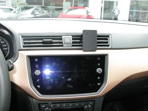 Brodit Montážny držiak ProClip pre Seat Ibiza/Arona 18-21, pre stred