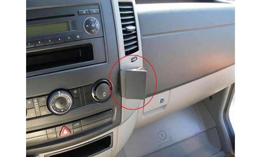 Brodit ProClip pre Mercedes Benz Sprinter 07-18/Volkswagen Crafter 07-16, na stred vpravo