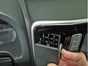 Brodit Montážny držiak ProClip pre Nissan NV200 15-23, vľavo uprostred