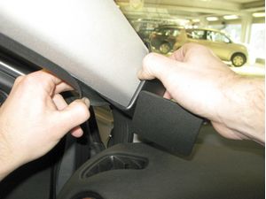 Brodit ProClip montážna konzola pre Ford Mondeo 08-14, vľavo na stĺpik