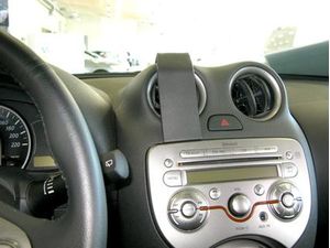 Brodit ProClip montážna konzola pre Nissan Micra 11-14, na stred