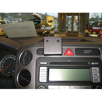 Brodit ProClip pre Volkswagen Tiguan 08-16/Golf Plus 05-14, na stred