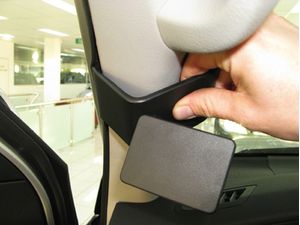 Brodit ProClip montážna konzola pre Toyota LandCruiser V8 08-15, vľavo na stĺpik