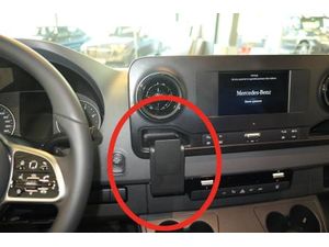 Brodit Montážny držiak ProClip pre Mercedes Benz Sprinter 19-24, pre stred