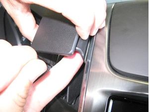 Brodit ProClip montážna konzola pre Chevrolet Cruze Stationwagon/Hatchback 13-14, na stred