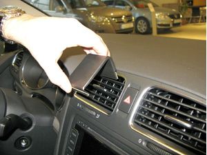 Brodit ProClip montážna konzola pre Volkswagen Golf VI 09-12/Variant 10-12, na stred vľavo