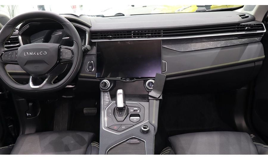 Montážny držiak Brodit ProClip pre Lynk &amp; Co 05 20-25, Lynk &amp; Co 01 20-25, stred vpravo dole