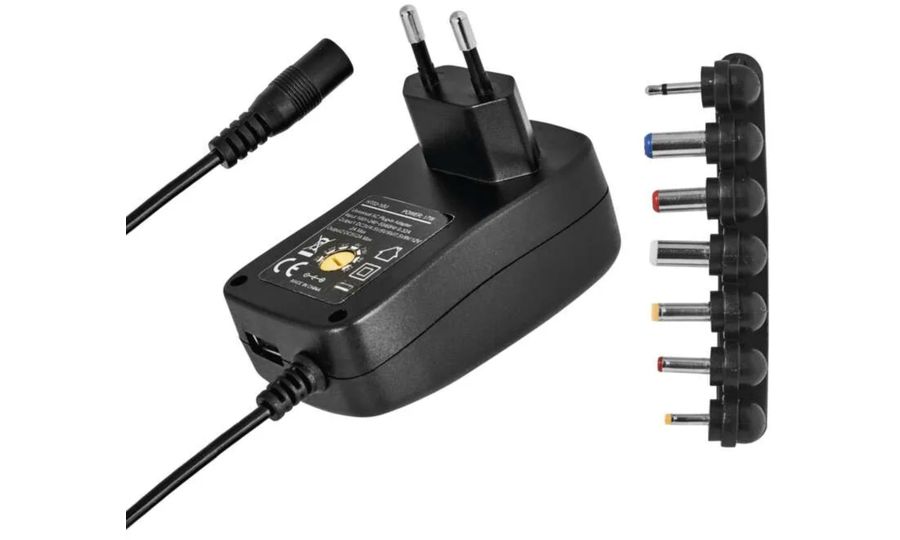 Univerzálny impulzný napájací zdroj USB EMOS 2250 mA s hrebeňom