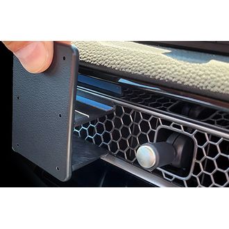 Brodit ProClip pre Honda Civic 22-24, vľavo na mriežku ventilácie