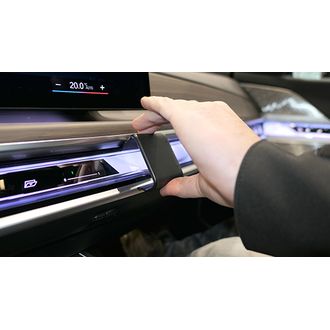 Brodit ProClip montážny držiak pre BMW i7 G70 23-, na stred