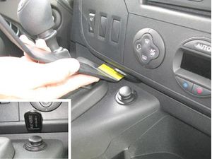 Brodit ProClip pre Renault Master/Opel Movano 11-19/Nissan NV400 12-20, zosilnený, na stred