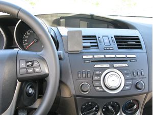 Brodit ProClip montážna konzola pre Mazda 3 10-13, na stred