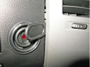Brodit ProClip pre Mercedes Benz Sprinter 07-18, na stred pod mriežku ventilácie