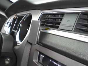 Brodit ProClip montážna konzola pre Ford Mustang 10-14, na stred