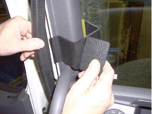 Brodit ProClip montážna konzola pre Volvo FH/NH 03-06/FM 03-06, vľavo na stĺpik