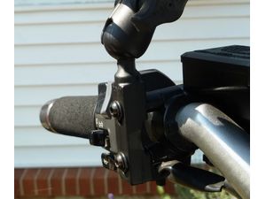 RAM Mounts Držiak na motocykel pre objímku brzdovej/spojkovej páky, s 1" čapom, RAM-B-309-1U