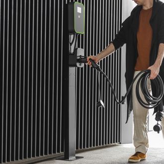Montážny stĺpik Green Cell GC EV pre nástenné nabíjacie stanice pre elektrické vozidlá