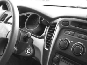 Brodit ProClip montážna konzola pre Toyota Highlander 01-07, NE pre modely s displejom, na stred