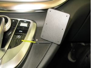 Brodit Montážny držiak ProClip pre Mercedes Benz V-Class 16-24, vpravo uprostred