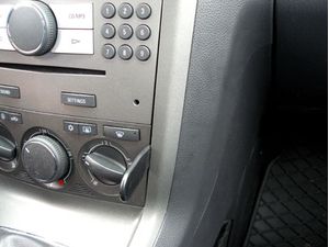 Brodit ProClip montážna konzola pre Opel Antara 07-15, na stred vpravo