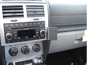 Brodit ProClip montážna konzola pre Dodge Nitro 07-12, na stred