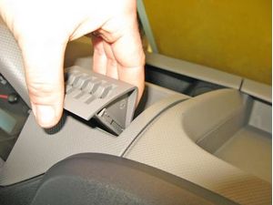 Brodit ProClip pre Renault Master/Opel Movano 11-19/Nissan NV400 12-20, zosilnený, na stred hore