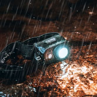 Nabíjateľná čelovka Fenix HL45R so zaostrovaním