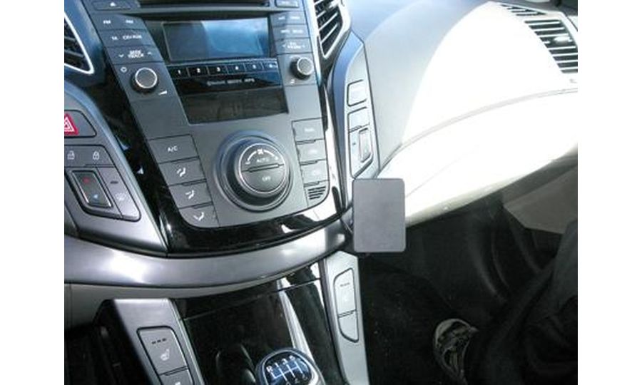 Brodit ProClip montážna konzola pre Hyundai i40 12-18, na stred vpravo