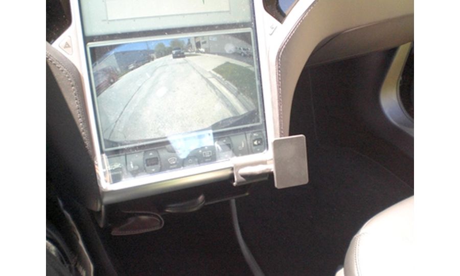 Brodit Montážny držiak ProClip pre Tesla Model S 13-21/Tesla Model X 16-23, od stredu doprava nadol