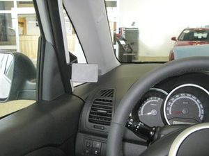 Brodit ProClip montážna konzola pre Hyundai ix20 11-19/Kia Venga 10-19, vľavo na stĺpik