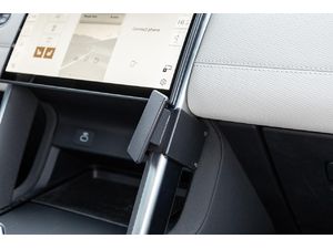 Montážny držiak Brodit ProClip pre Land Rover Discovery Sport 24-25, stredom doprava nadol